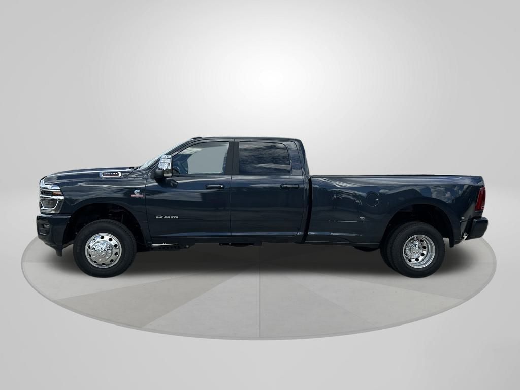 2025 Ram 3500 Laramie photo 4