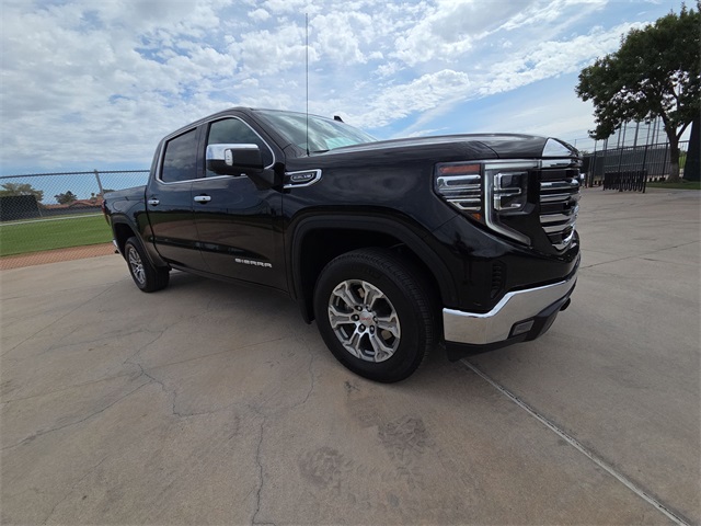 2024 GMC Sierra 1500 SLT's photo