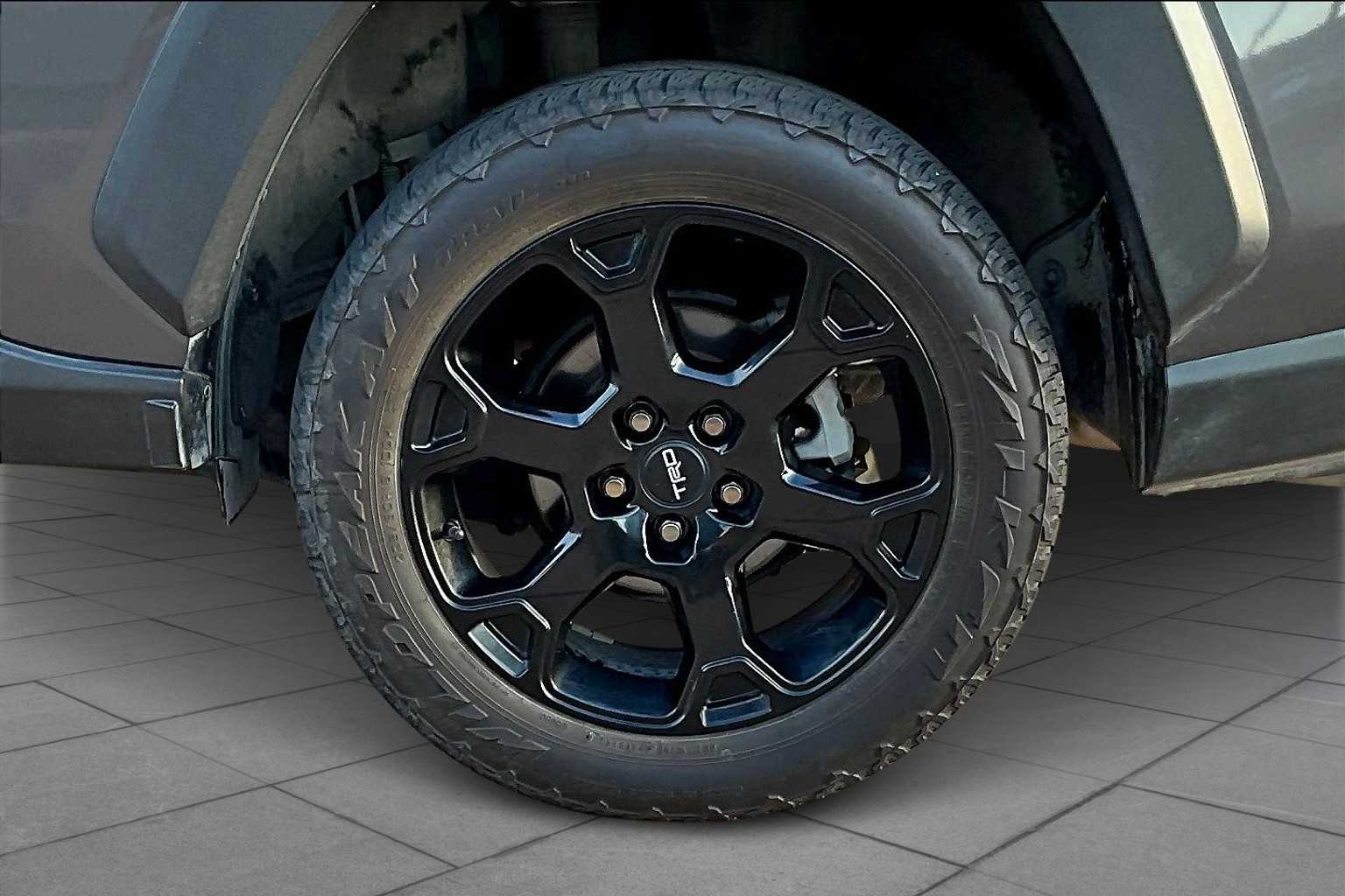 2022 Toyota RAV4 TRD photo 9