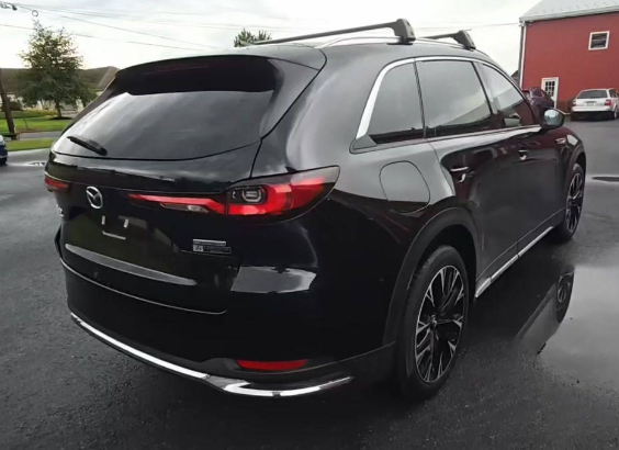 2024 Mazda CX-90 Premium Plus photo 2