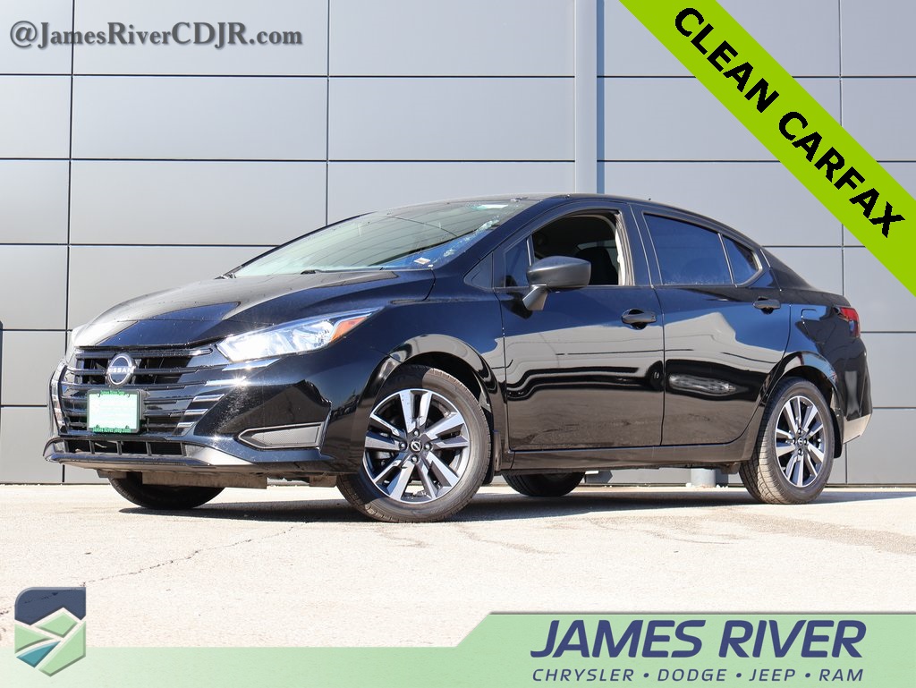 2024 Nissan Versa Sedan S's photo