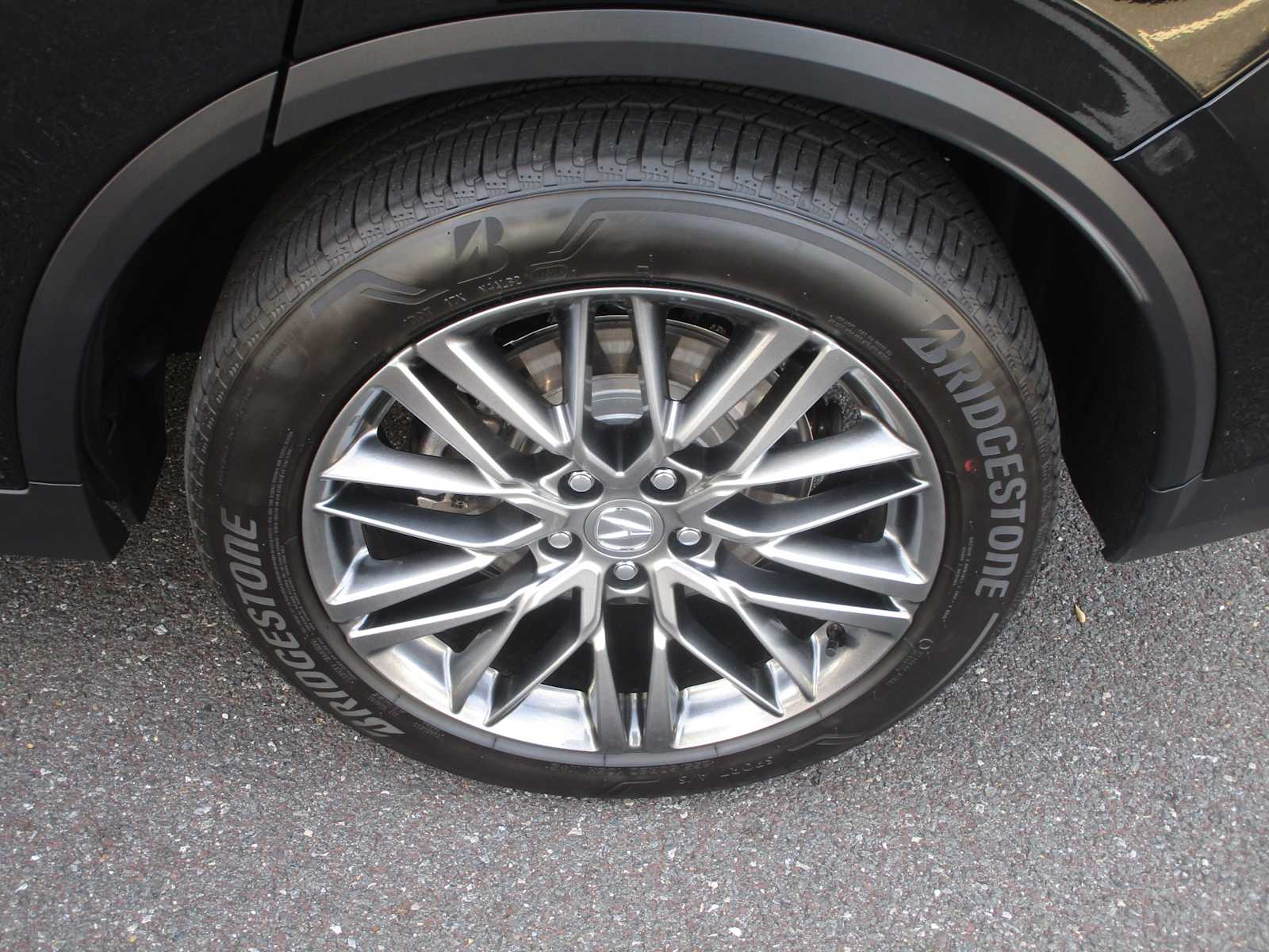 2024 Acura MDX SH-AWD Advance photo 8