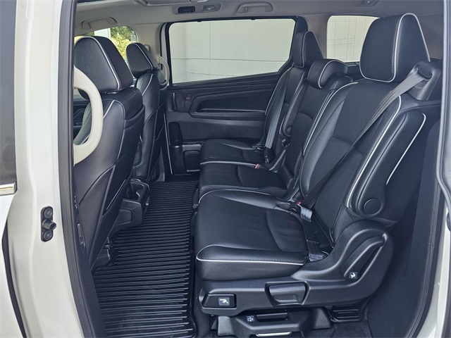 2025 Honda Odyssey Touring photo 17
