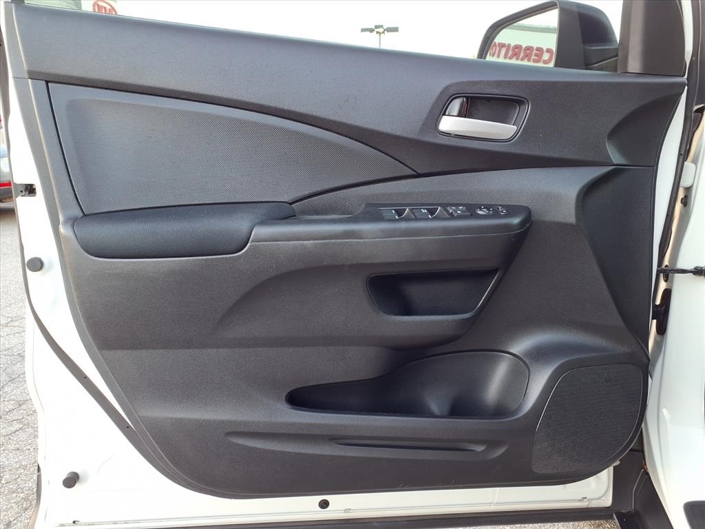 2015 Honda CR-V LX photo 22