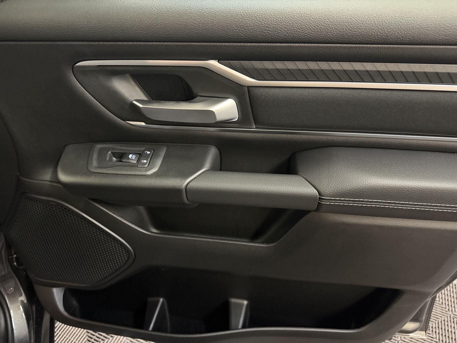 2025 Ram 1500 Big Horn Lone Star photo 10