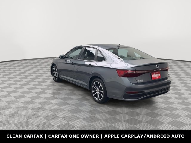 2025 Volkswagen Jetta Sport photo 2