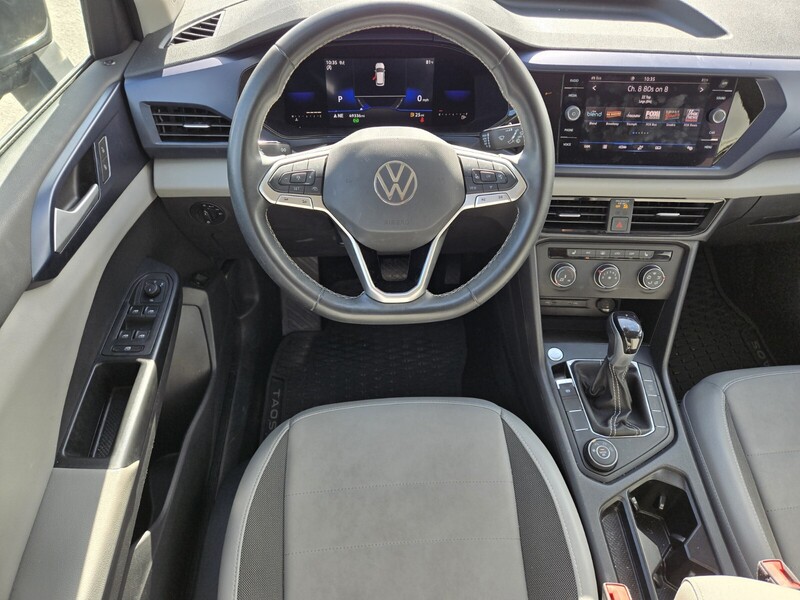 2022 Volkswagen Taos SE photo 14