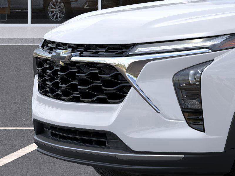 2025 Chevrolet Trax LT photo 12
