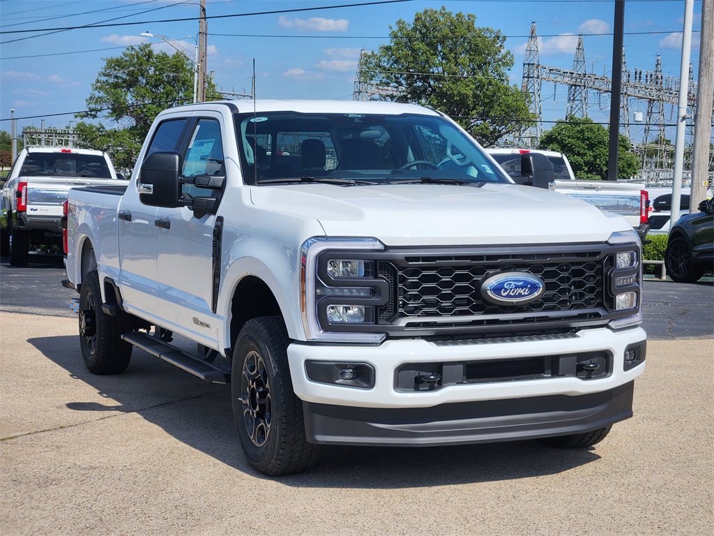 2026 Ford F-250 photo 2