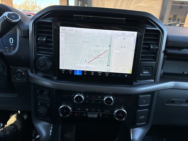 2025 Ford F-150 XLT photo 23