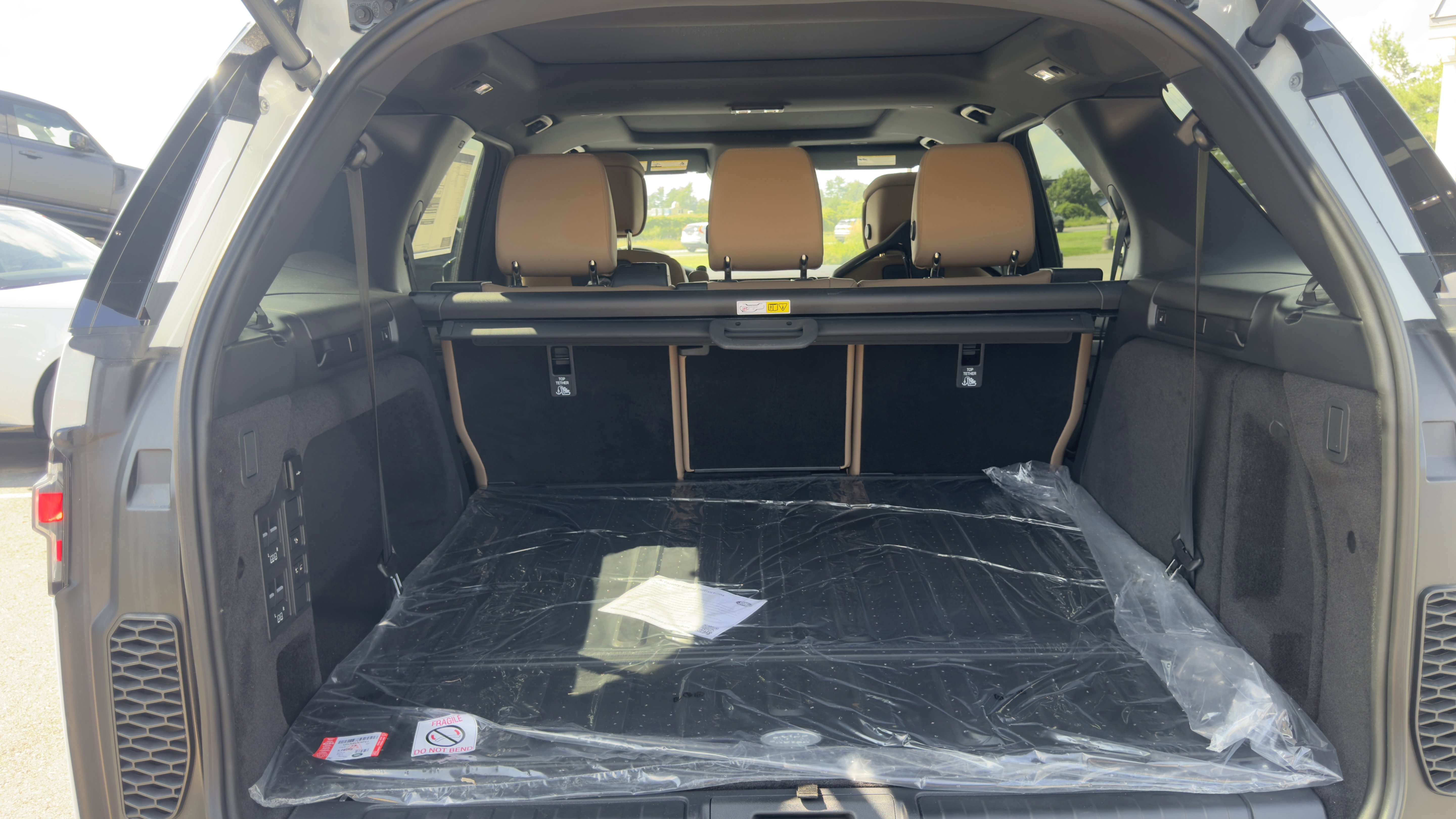 2025 Land Rover Discovery SE photo 4