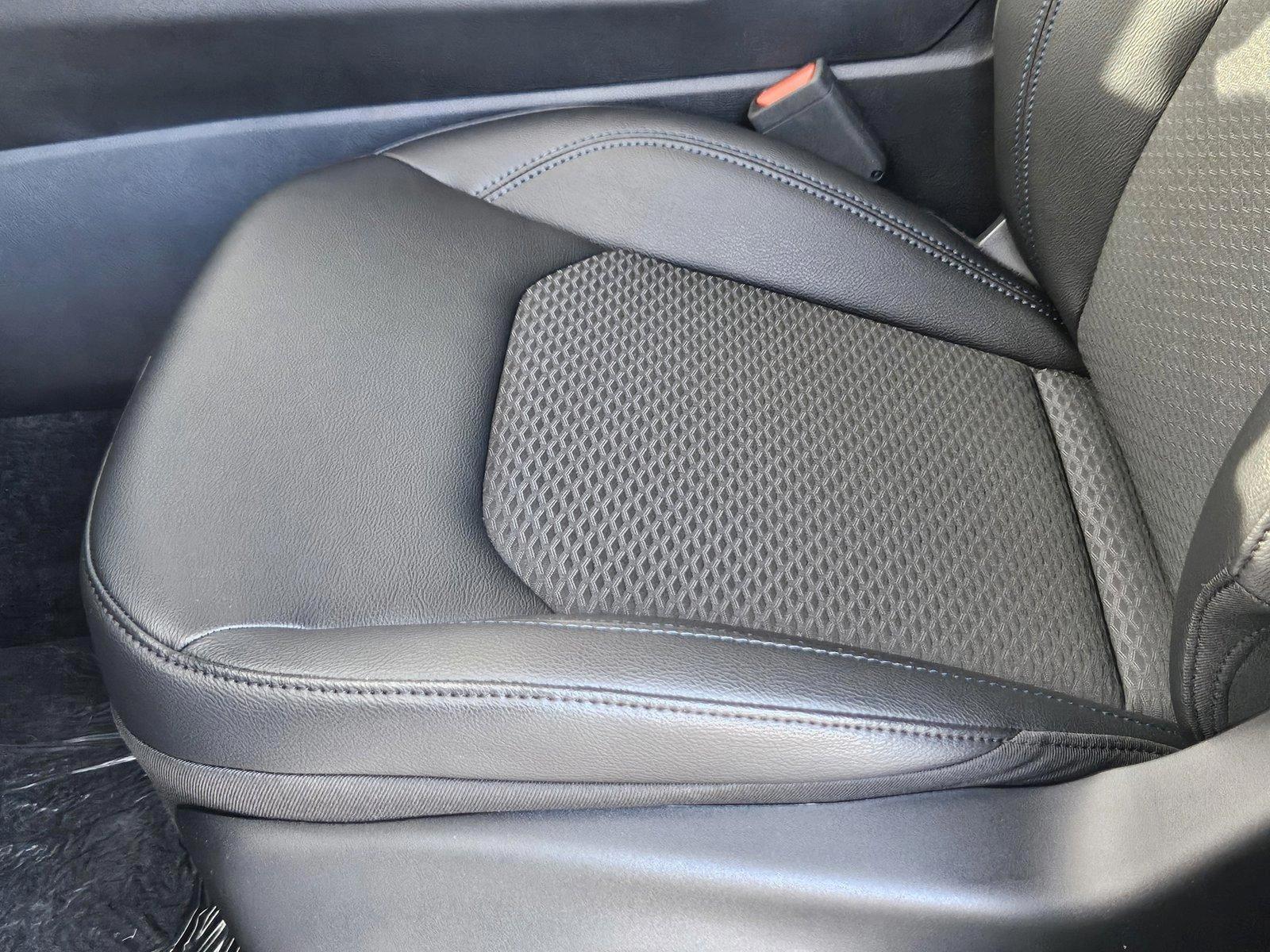 2025 Jeep Compass Latitude Sport photo 3