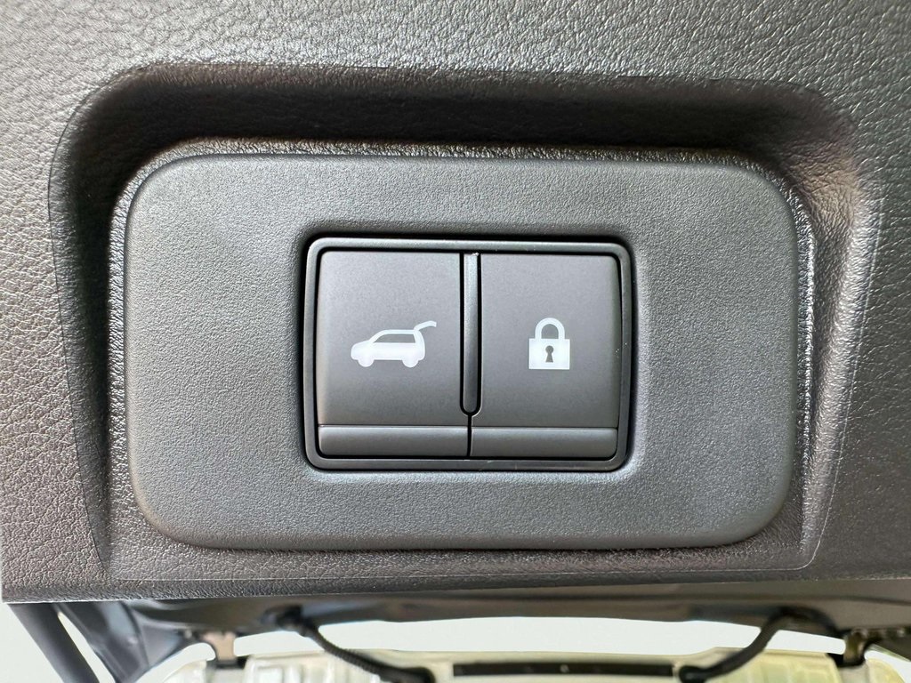 2026 Nissan Rogue SV photo 16