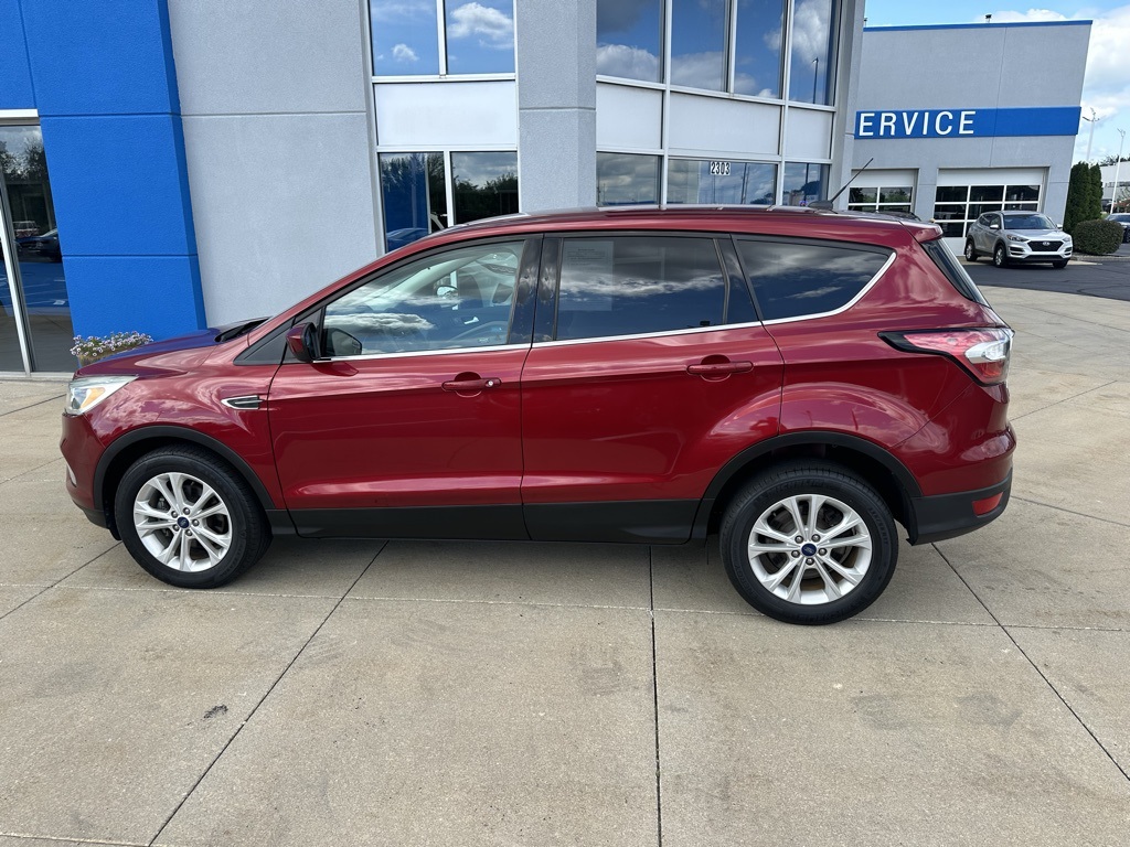 2017 Ford Escape SE photo 2