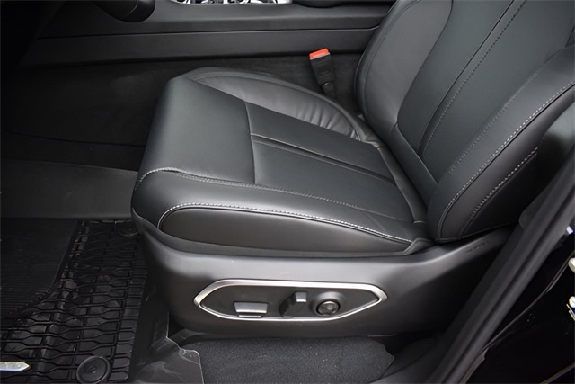 2025 Jeep Wagoneer Base photo 12