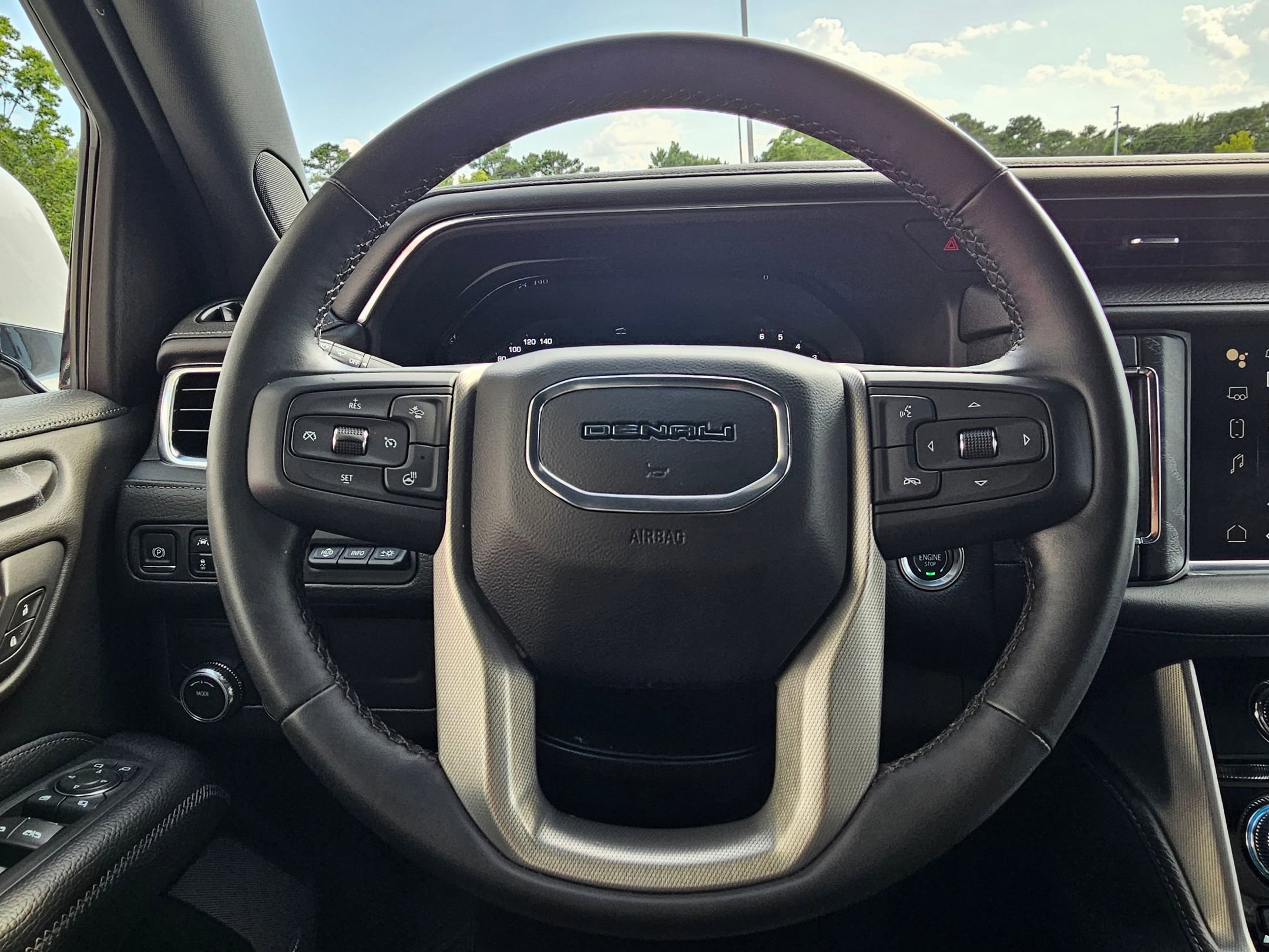 2023 Gmc Yukon Denali photo 13
