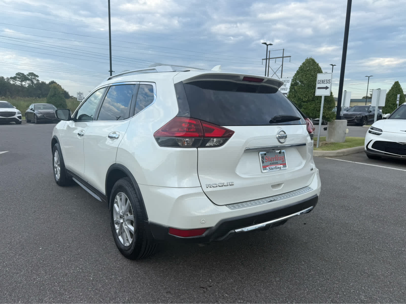 2020 Nissan Rogue SV photo 4