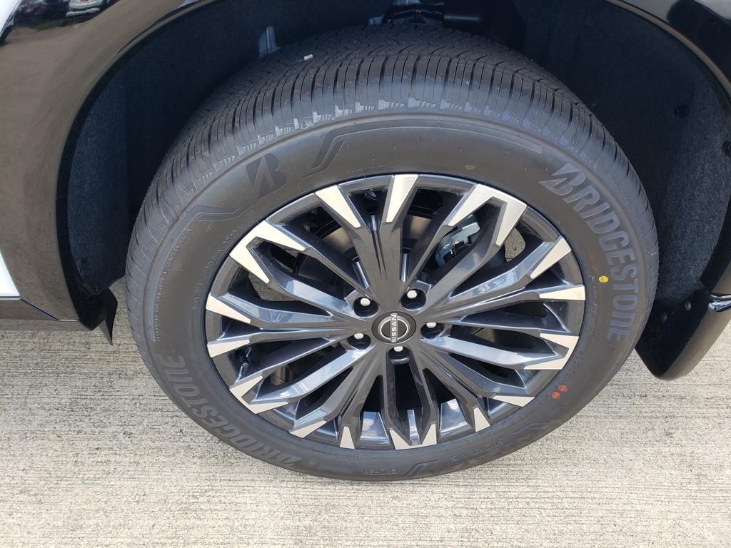 2026 Nissan Rogue Platinum photo 12