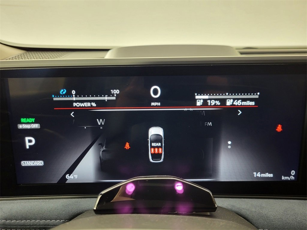 2025 Nissan ARIYA Platinum e-4ORCE photo 11