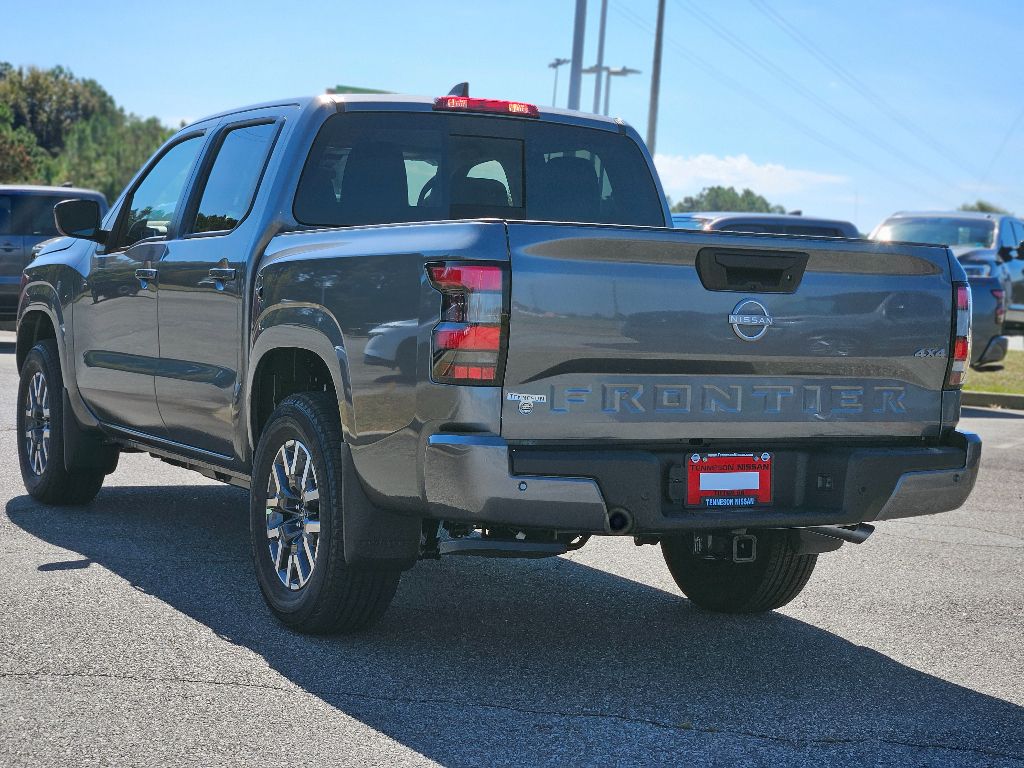 2026 Nissan Frontier SV Crew Cab photo 3