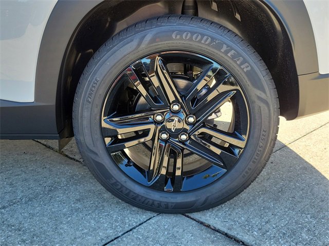 2026 Chevrolet Trax ACTIV photo 2