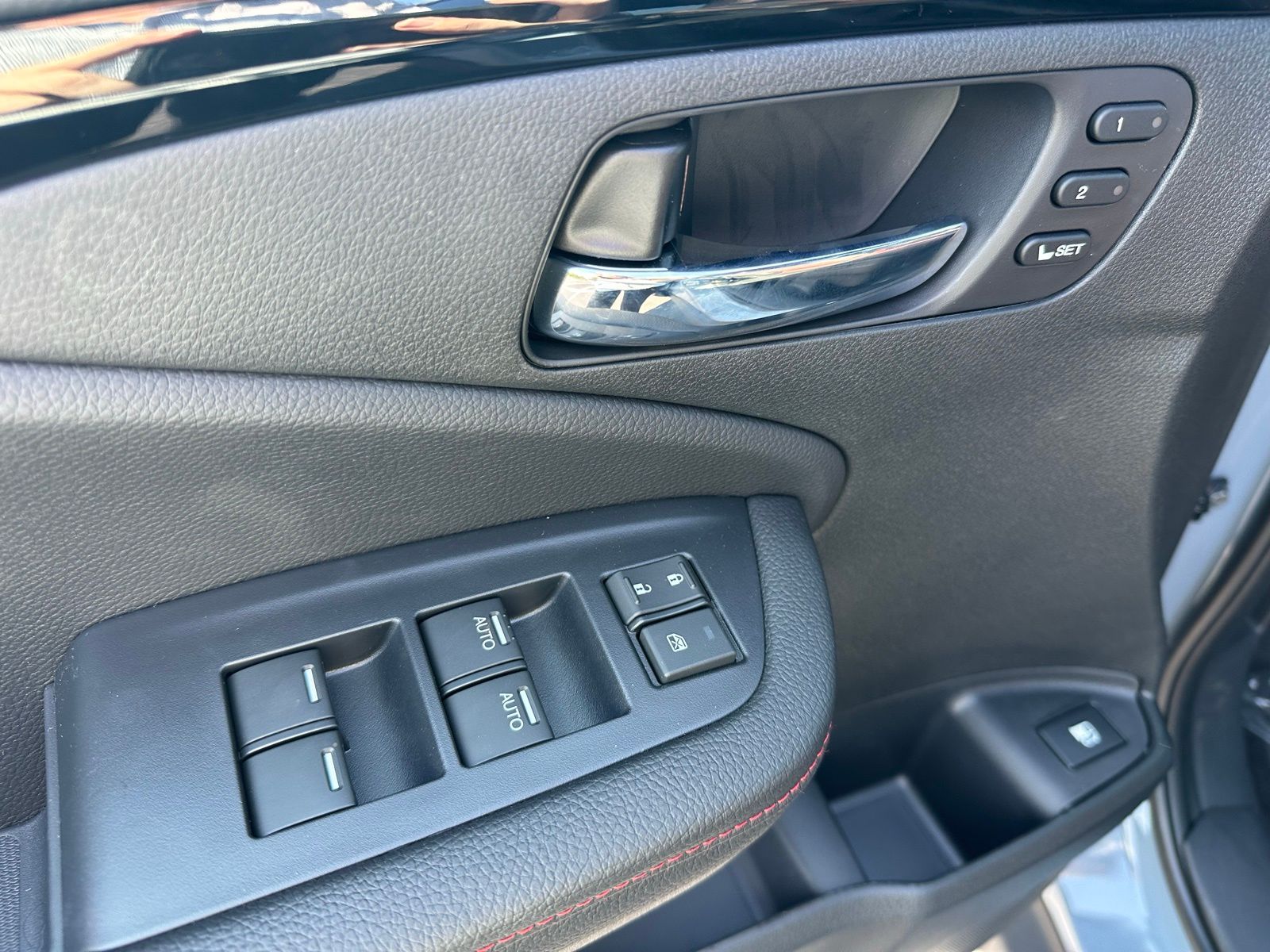 2025 Honda Ridgeline Black Edition photo 10