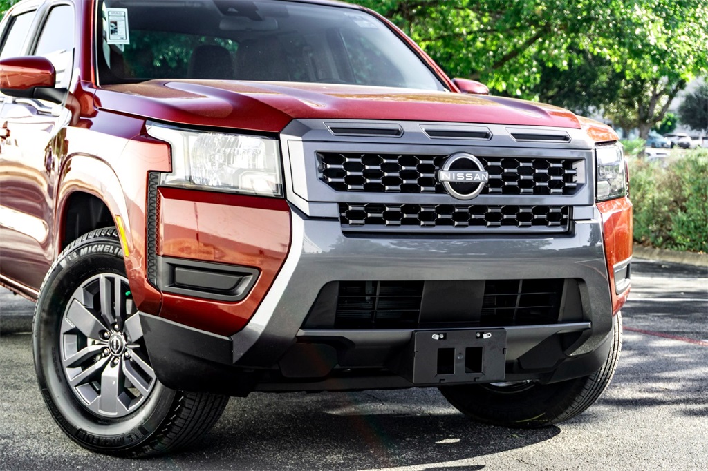2025 Nissan Frontier SV photo 3