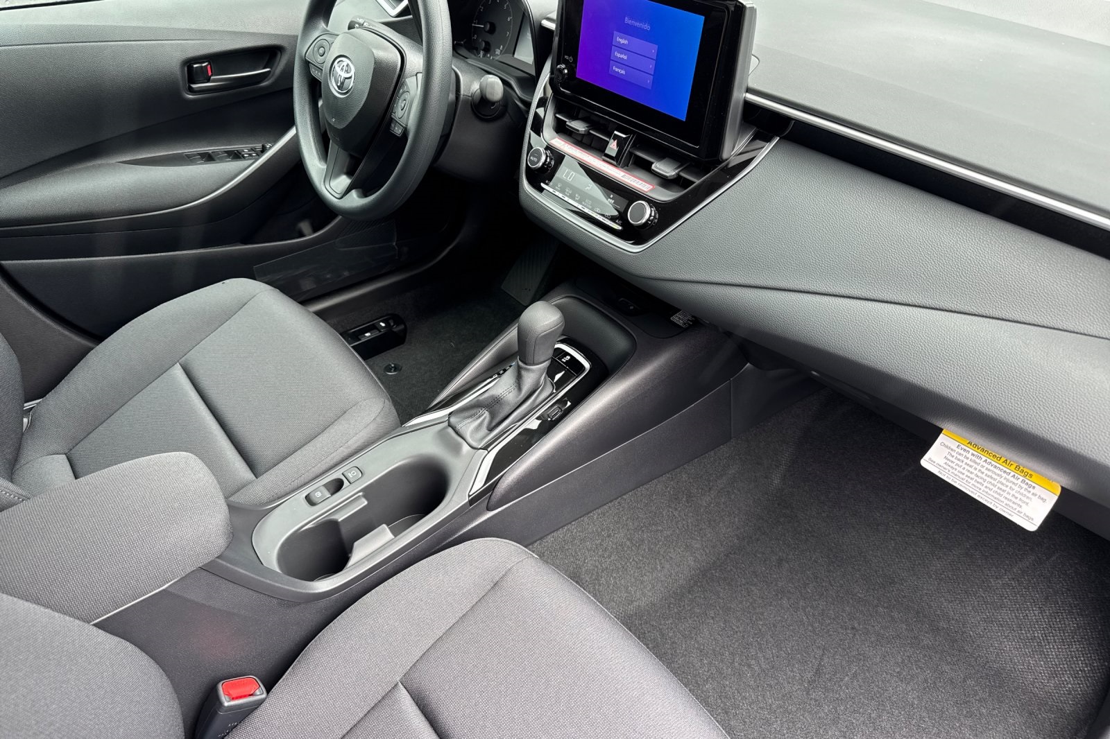 2025 Toyota Corolla LE photo 16