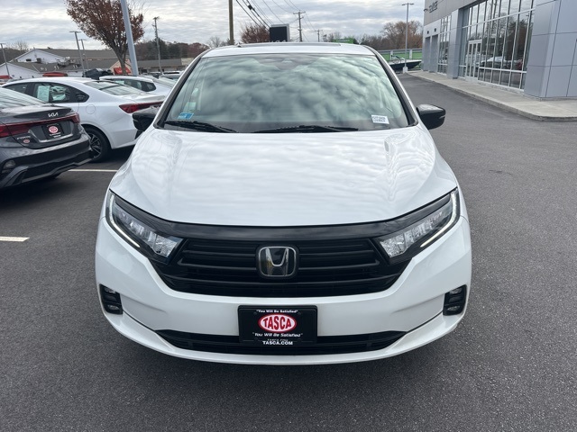 2023 Honda Odyssey Sport photo 2
