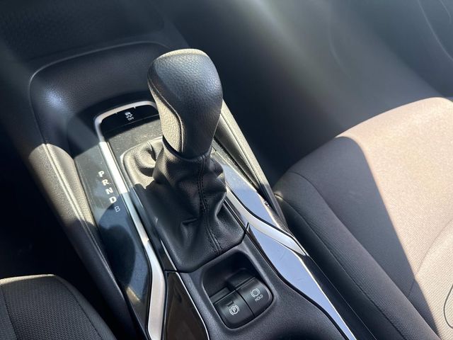 2021 Toyota Corolla LE photo 21
