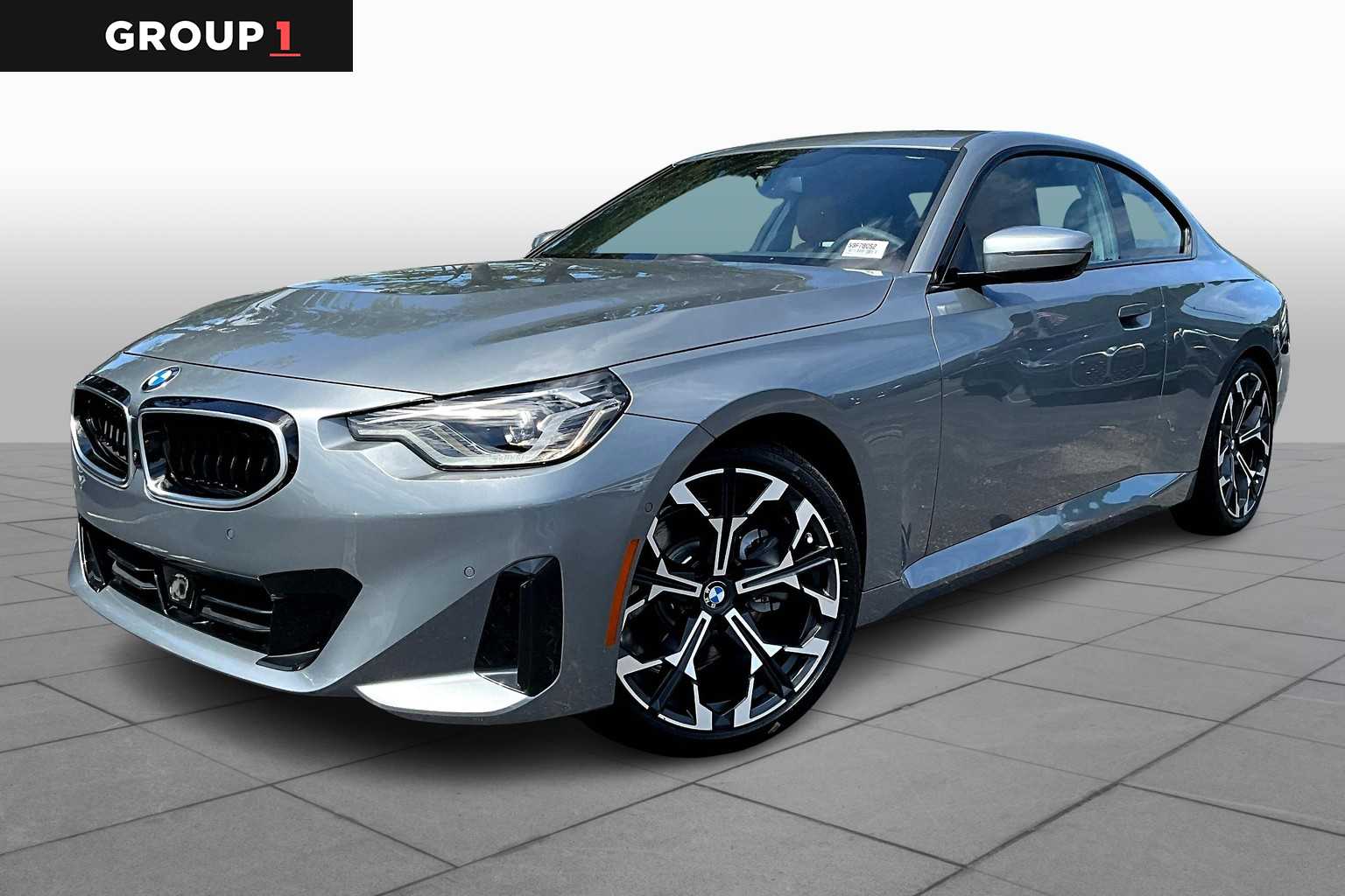 2025 BMW 2 Series 230i's photo