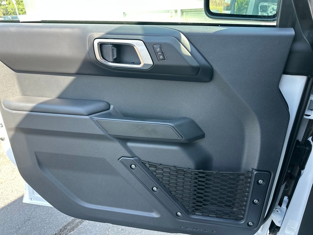 2025 Ford Bronco Outer Banks photo 11