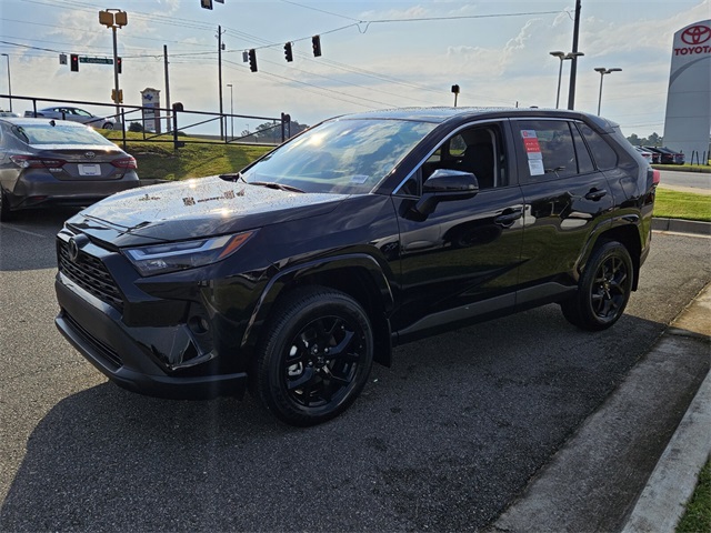 2025 Toyota RAV4 LE photo 2