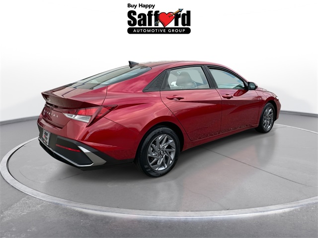 2024 Hyundai Elantra SEL photo 5