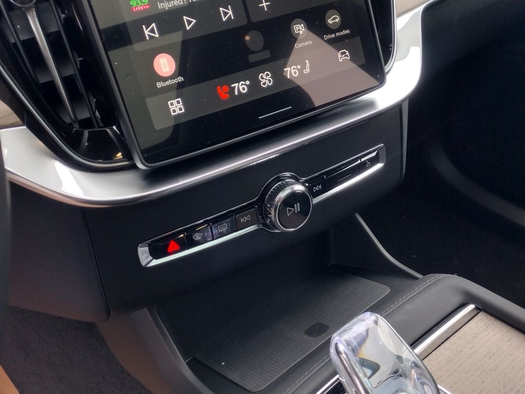 2026 VOLVO XC90 - Image 16