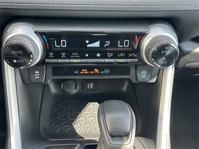 2024 Toyota RAV4 XLE photo 20