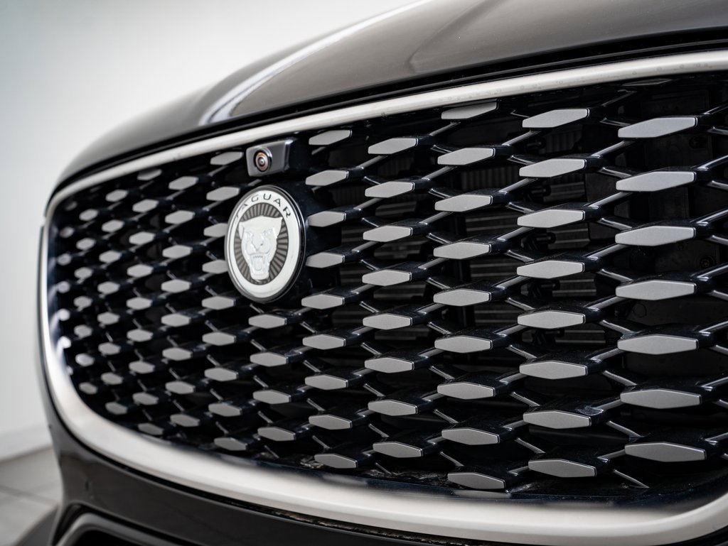 2026 Jaguar F-PACE P250 R-Dynamic S photo 3