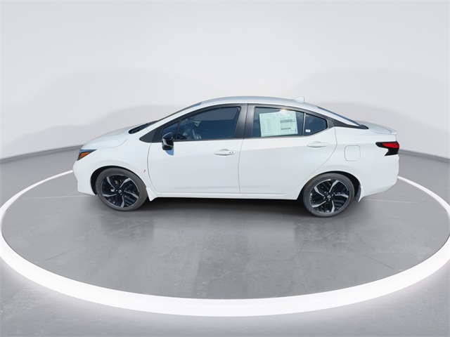 2025 Nissan Versa 1.6 SR photo 5