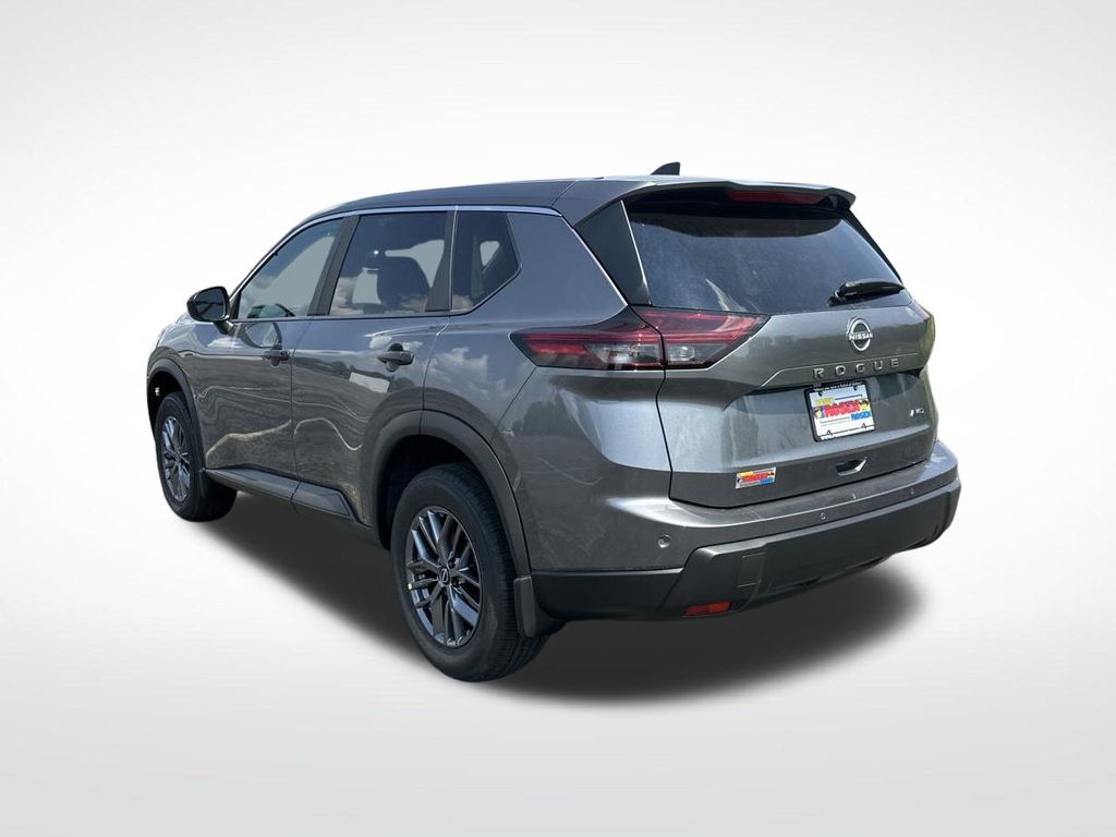 2026 Nissan Rogue S photo 3