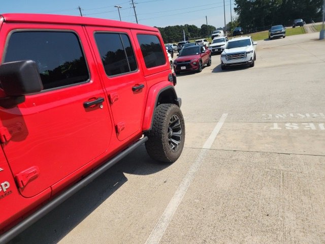2021 Jeep Wrangler Unlimited Sahara photo 3