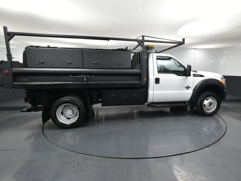 2013 Ford F-550 photo 2