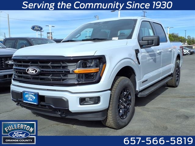New 2025 Space White Metallic Ford XLT image 1