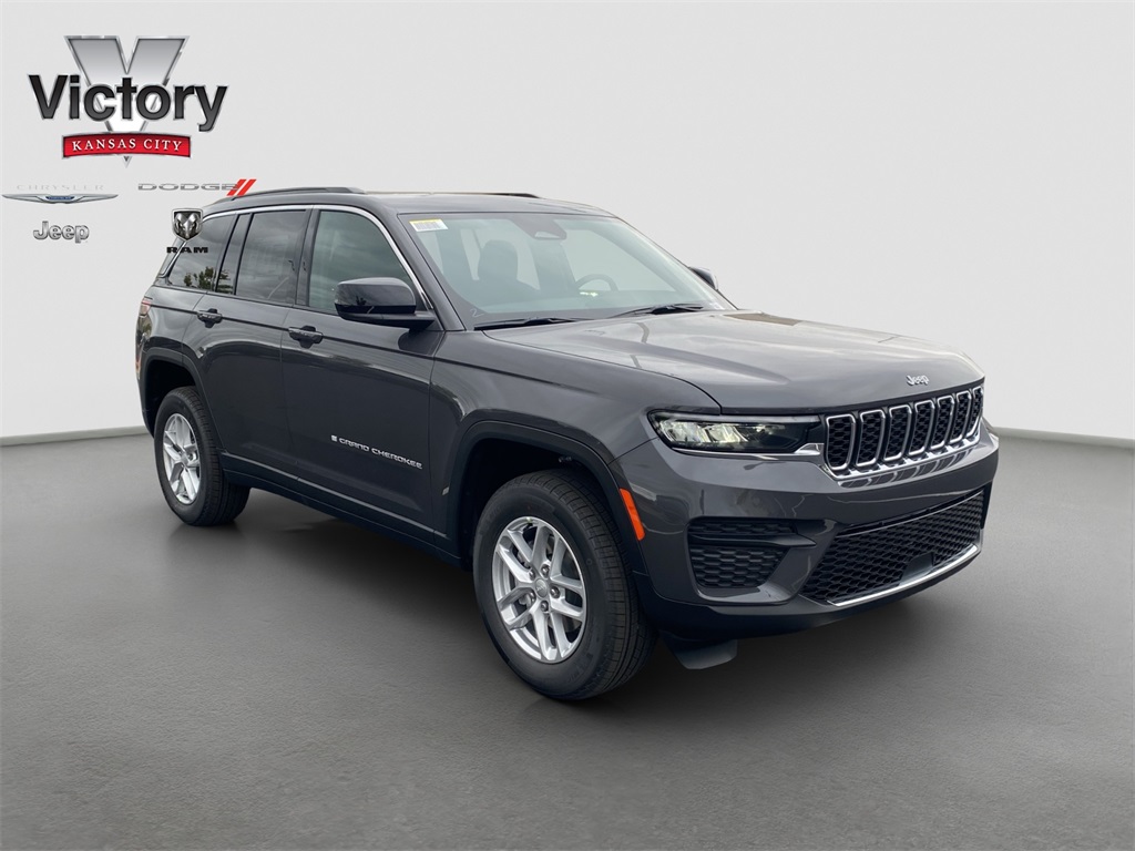 2025 Jeep Grand Cherokee Laredo's photo