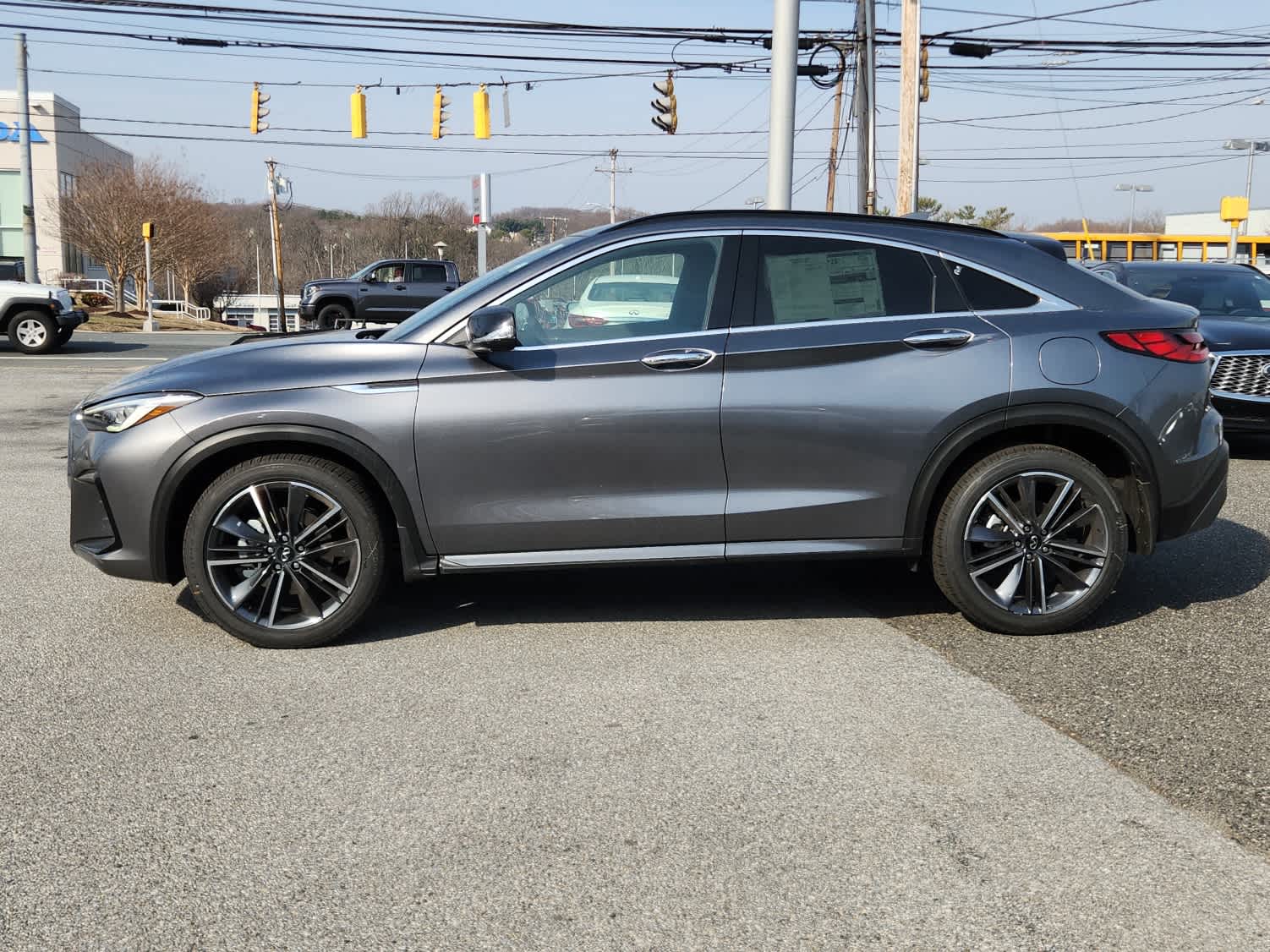 2025 Infiniti QX55 Essential photo 5