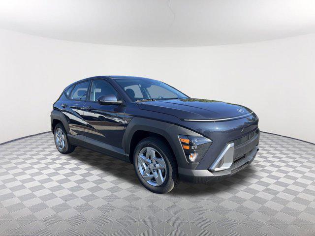 2026 Hyundai Kona SE photo 2