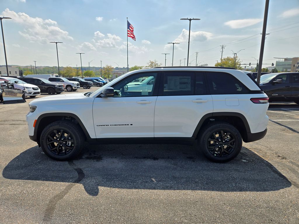 2025 Jeep Grand Cherokee Altitude X photo 4