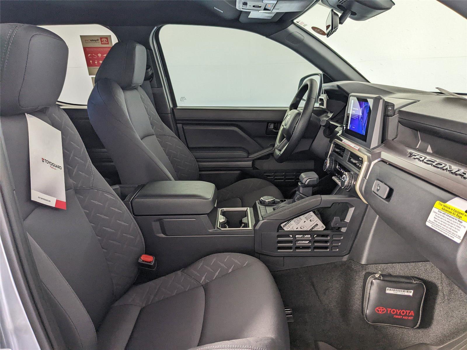 2025 Toyota Tacoma SR5 Double Cab photo 4