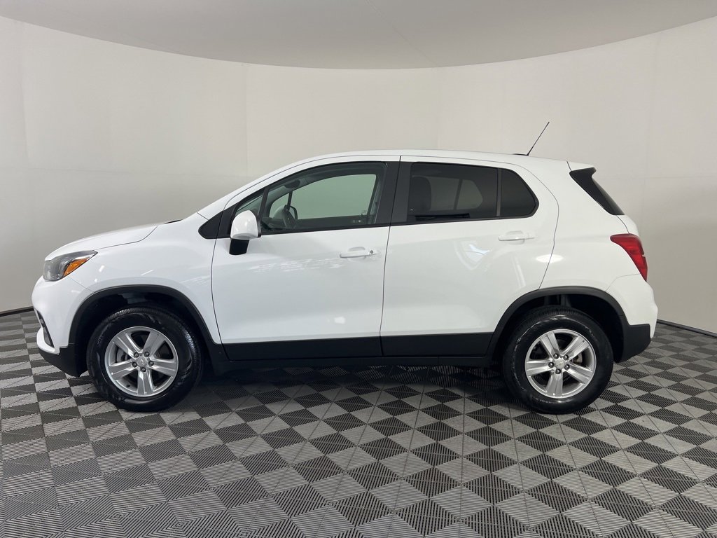 2022 Chevrolet Trax LS photo 24