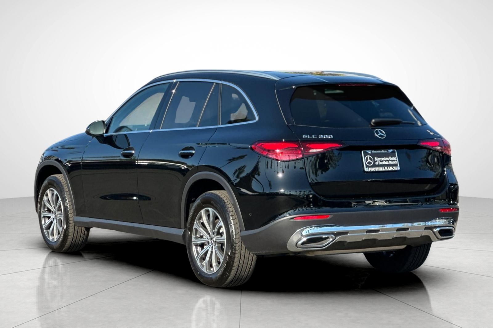 2025 Mercedes Benz GLC 300 photo 11
