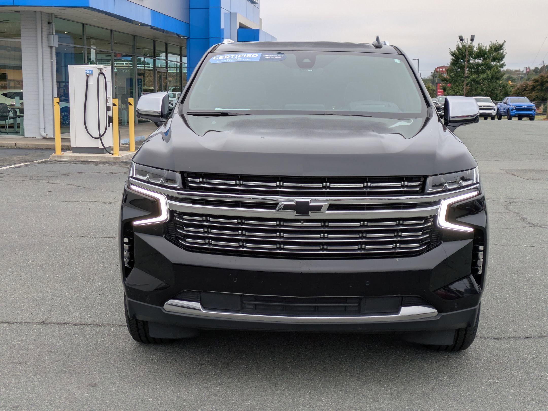 2021 Chevrolet Tahoe Premier photo 2